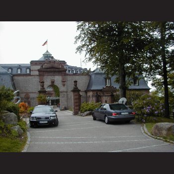 Gepanzerte Fahrzeuge Gepanzerte Fahrzeuge