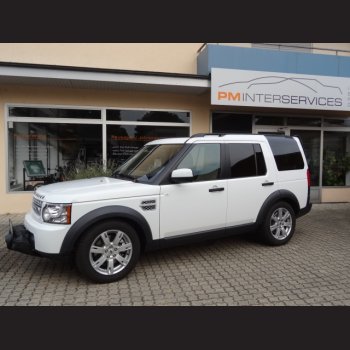 Landrover Discovery mit Seilwinde (weiss)