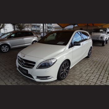 Mercedes B-Klasse Sportpaket (weiss)